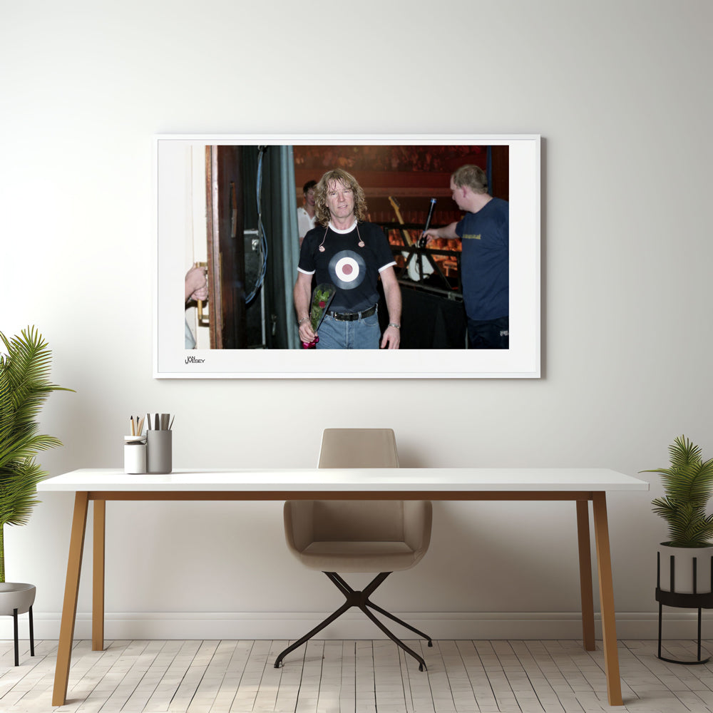 Rick Parfitt Leaving the Stage - Limited Edition prints